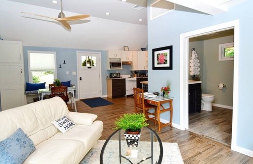 Bellvale Cottage | Waterfall Cottage - Romantic Luxury Escape - nearby hiking, wineries and skiing