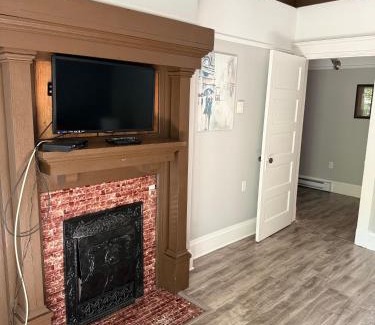 Waterford Valley Apartment | Waterfordbridge Apartments - 1 Bedroom Lower