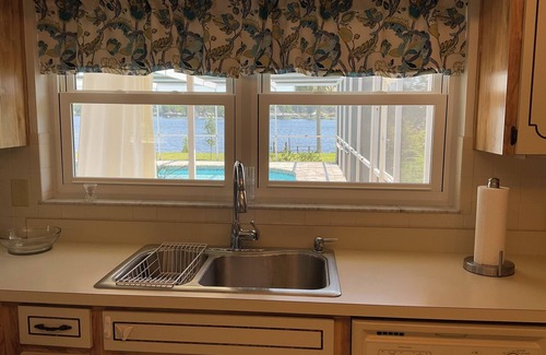 Floral City House | Waterfront 3 bedroom Pool home in Floral City- Serene & Private