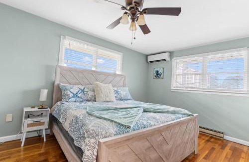 Berlin House | Waterfront 4BR w Dock & Kids Rec Room