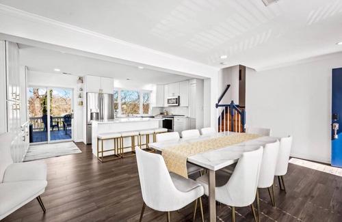 Glen Burnie House | Waterfront 5 Bedroom Near BWI/Annapolis/Baltimore