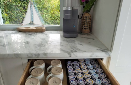 Glen Burnie House | Waterfront 5 Bedroom Near BWI/Annapolis/Baltimore