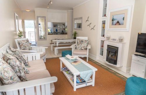 Waterfront House | Waterfront - 8 Commodore