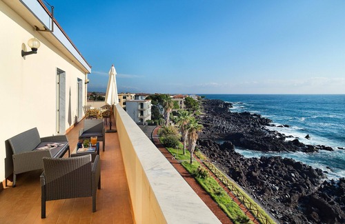 Stazzo Apartment | Waterfront apartment, with two bedrooms and terrace with sea and Etna view