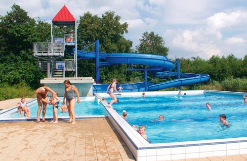 Eernewoude House | Waterfront bungalow with private jetty