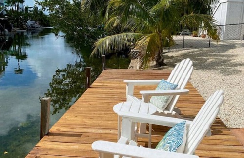 Bay Point House | Waterfront Bungalow with Dockage and fire pit