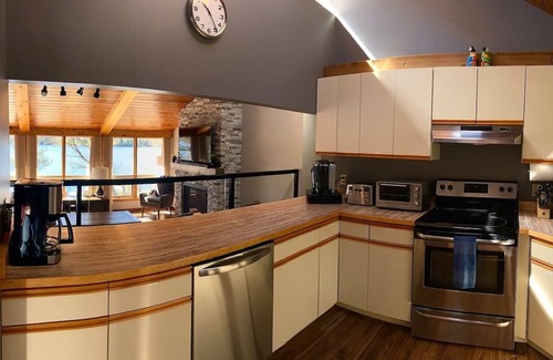 Dorset Cottage | Waterfront 4/Bed in Dorset-Algonquin Highlands