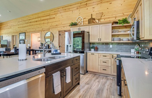 Mountain Home Cabin | Waterfront Cabin on White River: Great for Anglers