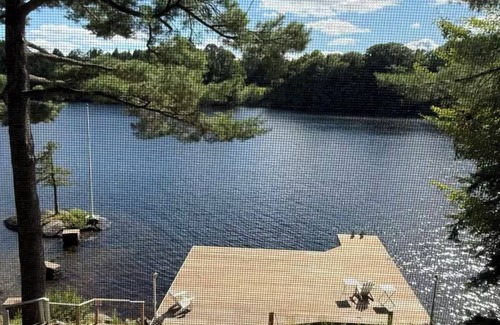 Muskoka Lakes Cottage | Waterfront Charming Muskoka Cottage