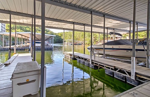 Lakeland Condo | Waterfront Condo on Lake Ozark w/ Boat Slip & Pool