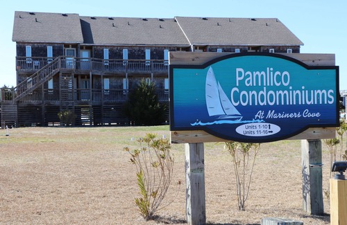 Avon Condo | Waterfront Condo with Outdoor Pool, Year-Round Tennis Courts, & Amazing Sunsets