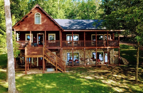 Leesville Cabin | Waterfront Cozy Log Cabin Lake House - The Sunset Cabin