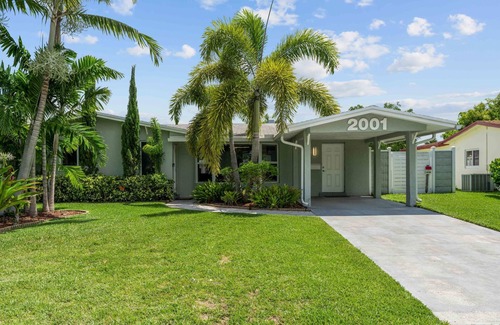 Fort Lauderdale House | Waterfront Heated Pool Home