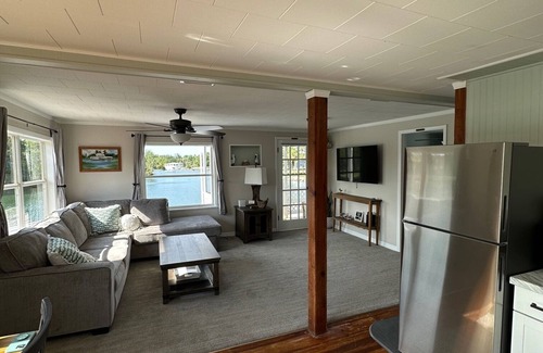 Crystal River House | Waterfront home in Crystal River w/private dock and kayaks