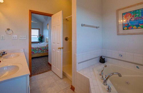 Brigands' Bay House | Waterfront home with private hot tub, sound access & fast WiFi - 2 dogs OK