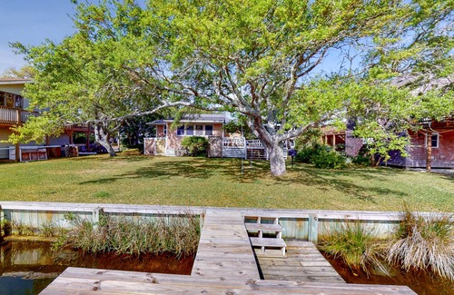 Brigands' Bay House | Waterfront House w/Water View, Shared Pool, Private Washer/Dryer, & Free WiFi