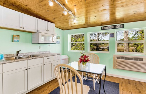 Florida Panhandle Apartment | Waterfront, Kayaks, Dog-friendly