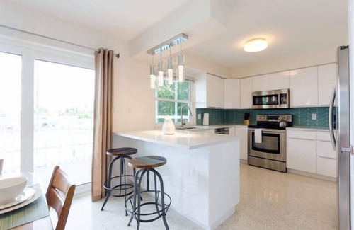 Bay Esplanade Apartment | Waterfront Mid-Century Chic #4 Clearwater Beach .