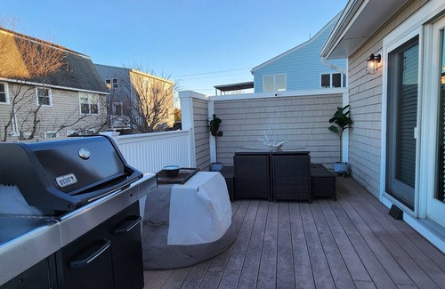 Newburyport House | Waterfront spacious 5-bedroom bungalow on Plum Island, Newburyport with WiFi, AC