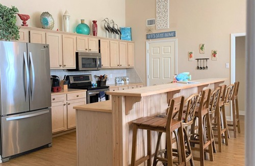 Tool House | WATERFRONT, sun rises, gated yard, spacious porch, 1 story - Serenity!