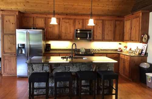Forest Lake Heights House | Waterfront-The Arbor Lake James w/200' of Sandy Beach & Dock-a gated community