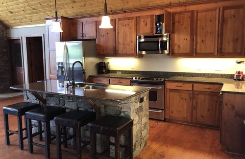 Forest Lake Heights House | Waterfront-The Arbor Lake James w/200' of Sandy Beach & Dock-a gated community