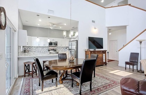 Bayshore Gardens House | Waterfront Villa 3BD 2BA Townhome Side A Bring your Boat