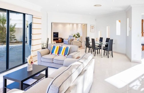 Gold Coast House | Waterfront Wonder, Luxe 4BD Family Retreat Villa
