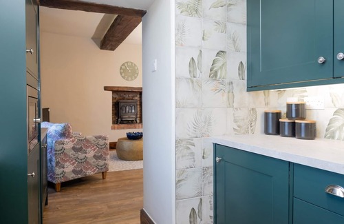 Watermouth Cottage | WATERMOUTH CASTLE, WEST TOWER APARTMENT, pet friendly in Ilfracombe