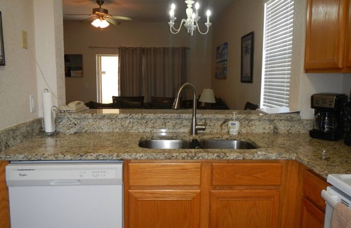 Davenport Resort | Waterpark Gated Resort & Spa, lazy river/slide,pools and close to Disney & more!