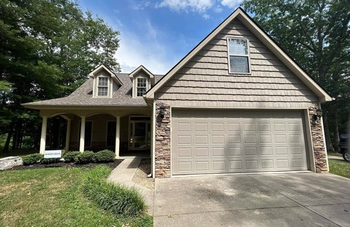 Somerset House | Waters Edge 4-bedroom house with AC and WiFi in peaceful Somerset