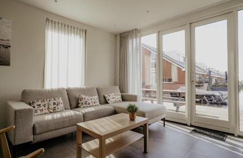 Municipality of Uitgeest Apartment | Waterside Escape with Easy Access