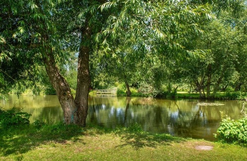 Dilton Marsh Ski Chalet | Waterside Lodge (Pet)
