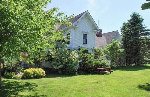 Rockland Cottage | WATERSIDE RETREAT - City of Rockland