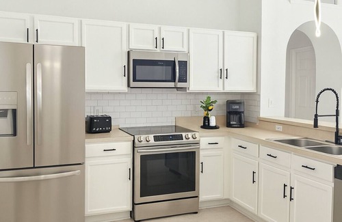 Kissimmee Villa | WaterView 4 miles to Disney 3Br 2Ba Pool Home