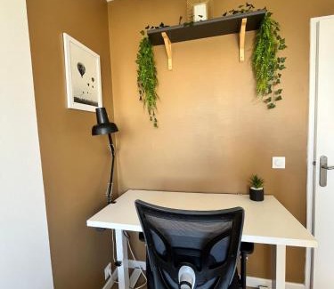 Ile de Nantes Palais des Congres Apartment | Wattignies 4 people TV and WiFi