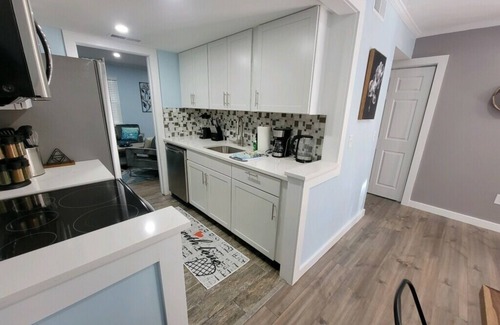 Palmetto Dunes Villa | Wave of relaxation - pet-friendly villa with parking.