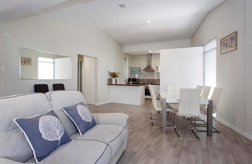 Beckenham Apartment | Waverley apartment F-two bedrooms wifi available