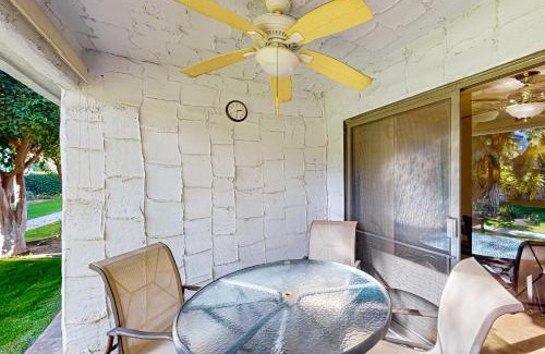 Palm Springs Apartment | Waverly Palms - 8340