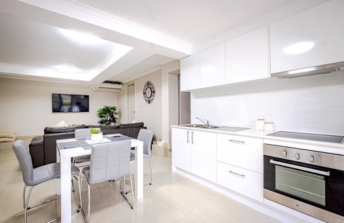 Central Coast House | Waves at Wamberal, Wamberal