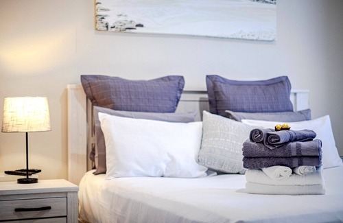 Central Coast House | Waves at Wamberal, Wamberal