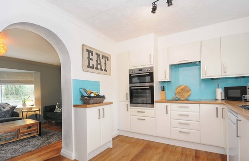 Downderry Cottage | WAVES EDGE, pet friendly, country holiday cottage in Downderry