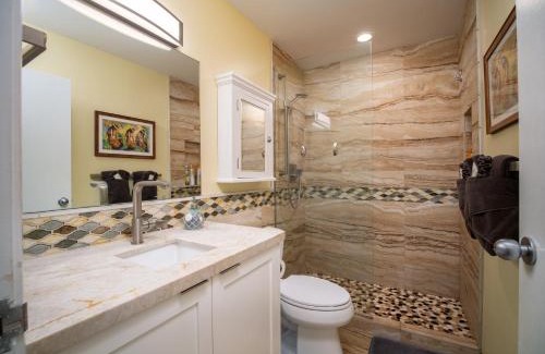 Kihei Apartment | WBH D227 Aloha Lai - Breathtaking Ocean Views