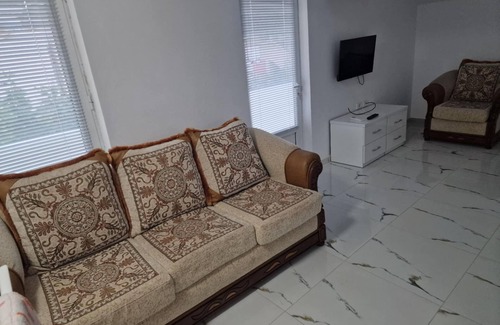 Pogradec House | We are located in the heart of Pogradec with just a 4-minute walk from the beach