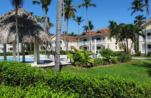 El Frances Apartment | We are ON the ocean, high speed WIFI, Just 5 minutes to Las Galeras, Samana