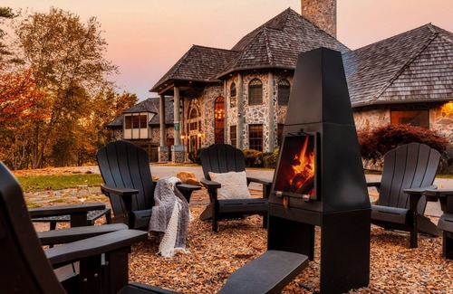 Gatlinburg Cabin | Wedding Venue! Estate w/View | FirePit | Hot Tub