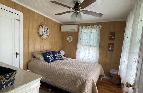 Misquamicut Cottage | Weekly rental July,Aug, weekends June,Sept. Crated Dogs w a fee