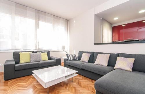 Les Corts Apartment | Weflating Diagonal