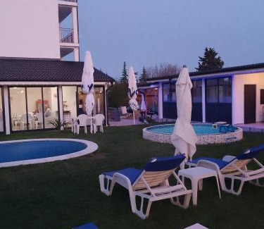 Shkorpilovtsi Hotel | Weißer Schwan Белият лебед