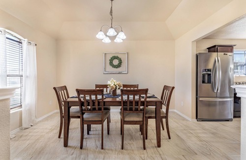 Killeen House | WELCOME ALL MILITARY FAMILIES & STUDENTS-MINUTES FROM FT.CAVAZOS AND TX A&M!